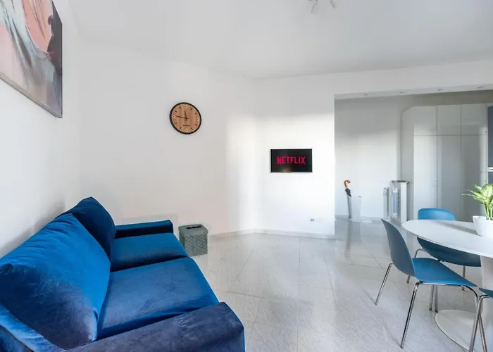 Modern With Balcony Near Centre 公寓 米兰