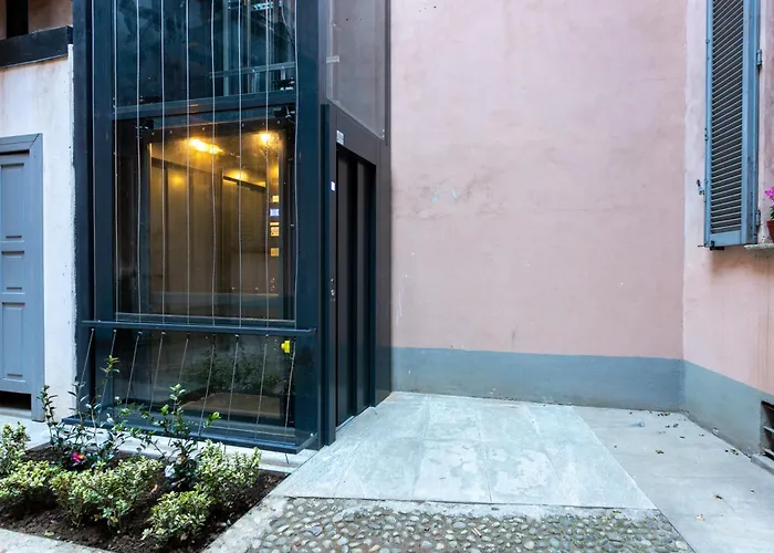 Co99- Large Lanzone Daire *