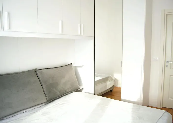 - Centro Storico Apartman Milánó