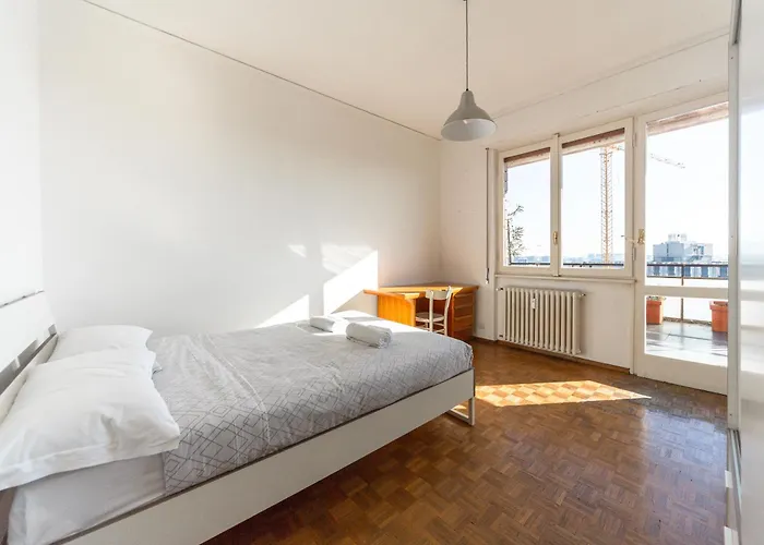 Attico 8vo Piano - Citta Studi - 8 Posti Letto Apartment *