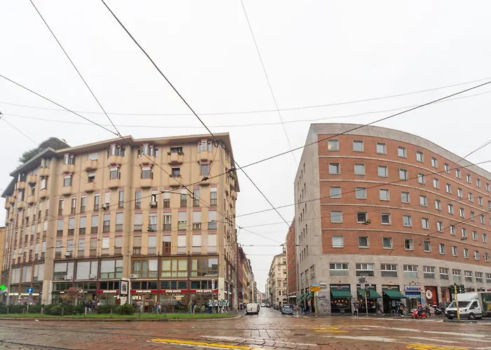 Charming 2-bedroom In Milanese Building דירה