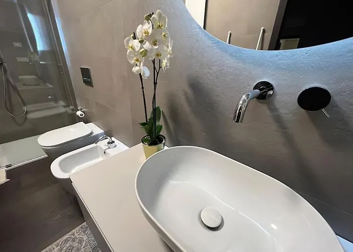 Luxury Close To Citylife, Metro & Dining