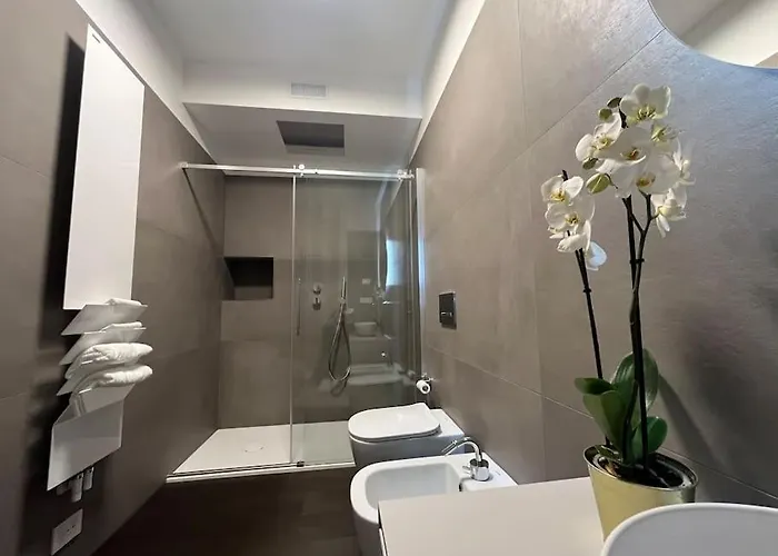 Luxury Close To Citylife, Metro & Dining Ferienhaus *