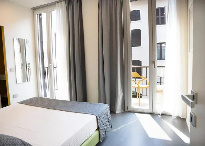 3-bedroom Design House San Babila-tricolore-m4 * Milánó
