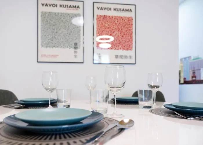3-bedroom Design House San Babila-tricolore-m4