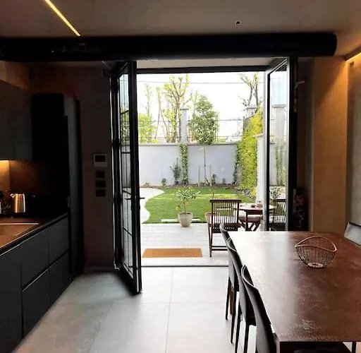 公寓 Modern Canal-side Loft With Private Garden