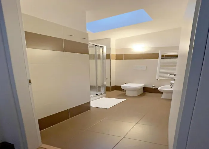 Chic Apt Near Piazza Duomo, Milan Apartman