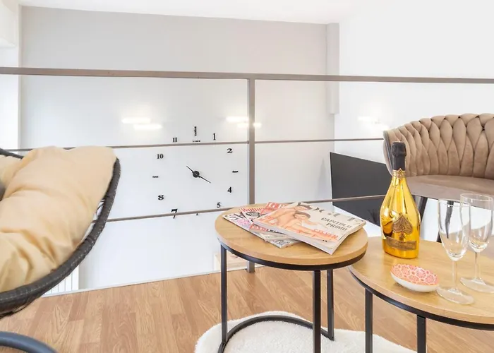 Luxloft Bocconi - 2 Bathrooms - Free Parking Daire Milano
