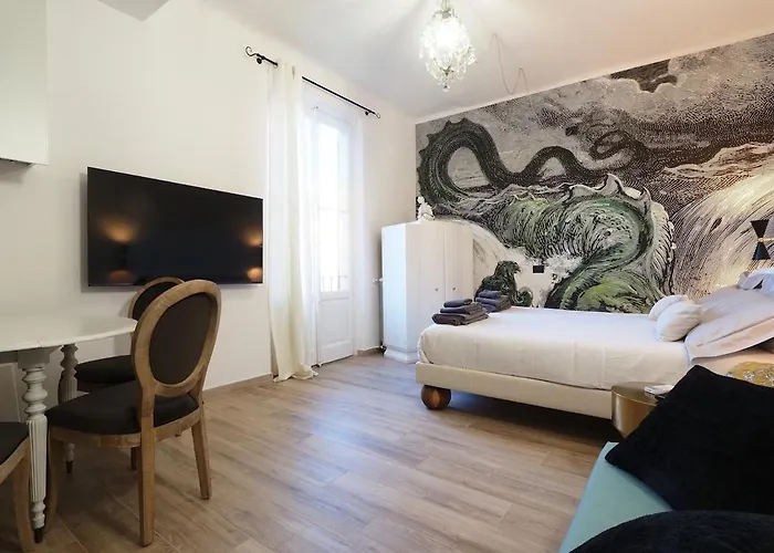 54 - Cozy - Near Metro Apartment *
