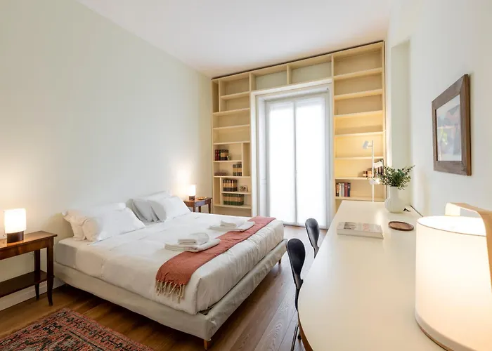 110mq Santa Sofia Apartment, In The Center Of Milan, 10 Min Walk From Duomo アパート ミラノ