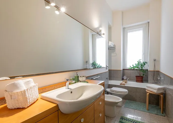 110mq Santa Sofia Apartment, In The Center Of Milan, 10 Min Walk From Duomo *