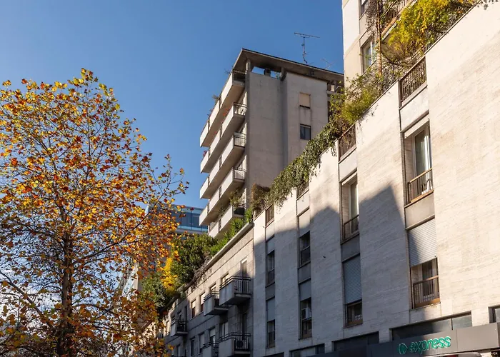 110mq Santa Sofia Apartment, In The Center Of Milan, 10 Min Walk From Duomo アパート ミラノ