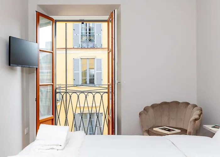 Luxurious & Spacious Flats In Duomo Lejlighed *