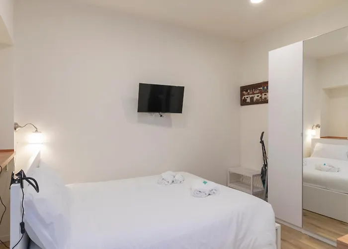 I Host - Pomponazzi Rosa *