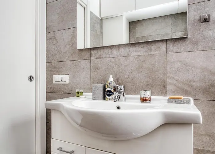 Stylish Flat Near San Siro - Metro Wifi & Ac Apartamento