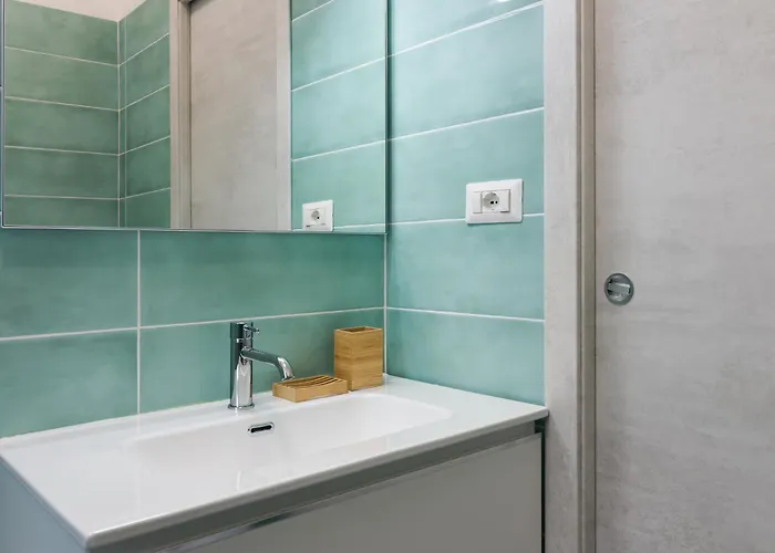 Gioia - Sopra La Metro Sondrio Apartment *