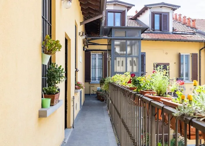 Navigli Ultimo Piano شقة