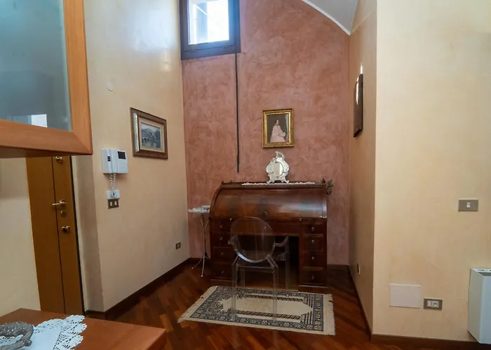 Penthouse Isola, A Few Steps From Offices Cortina 26 アパート