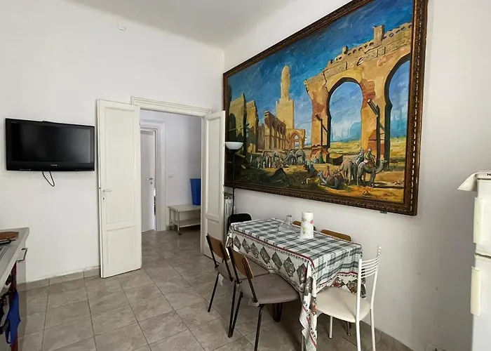 House In The Center-casa Nel Centro Della *