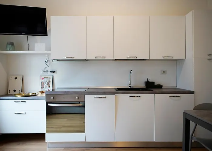 Apartament 5min Da Stazione Mediolan