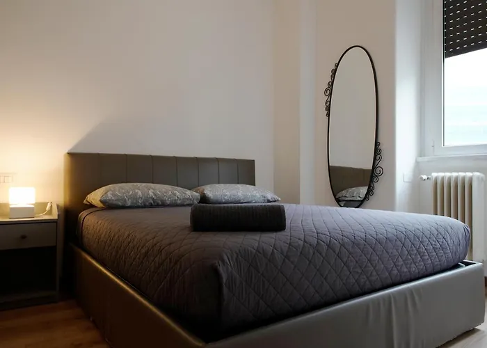 Apartament 5min Da Stazione Mediolan
