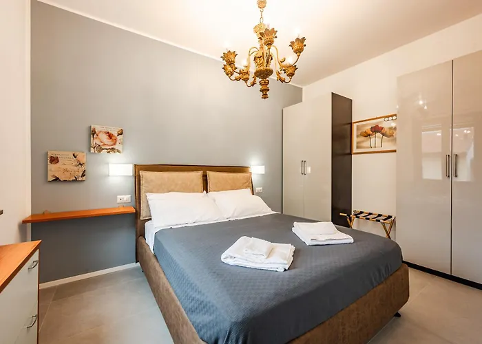 Charming Modern Near The Heart Of דירה *