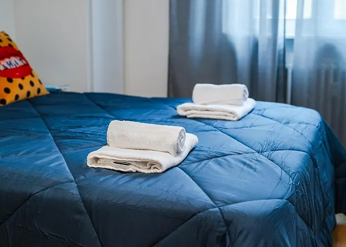 - Bilocale Design - Metropolitana - Train Apartamento