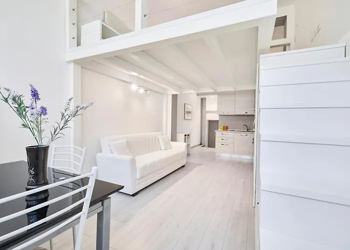 Modern Loft In Milan's Heart 米兰