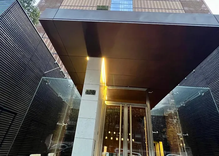 Giax Tower Premium Modern Milanese Flat With Gym Pool View & Box * 밀라노