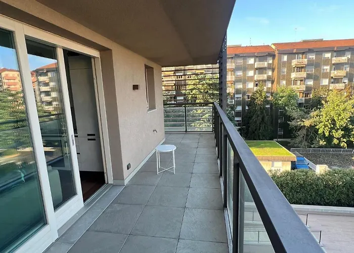 아파트 Giax Tower Premium Modern Milanese Flat With Gym Pool View & Box
