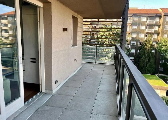 아파트 Giax Tower Premium Modern Milanese Flat With Gym Pool View & Box *