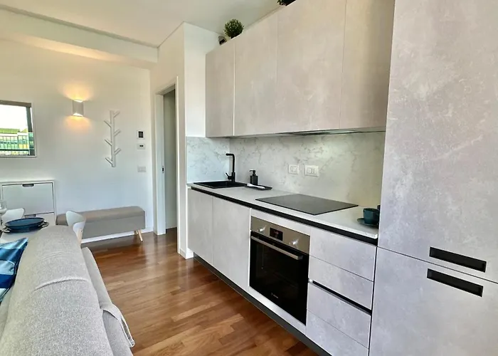 아파트 Giax Tower Premium Modern Milanese Flat With Gym Pool View & Box