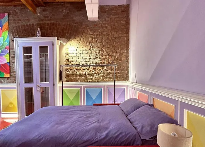 With Terrace And Loft With Garden In Naviglio Pavese Pensjonat