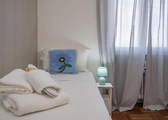 San Siro - Modern & Stylish 3 Bedroom With 2 Balconies Lotto Mm1-mm5 By Rentopolis *