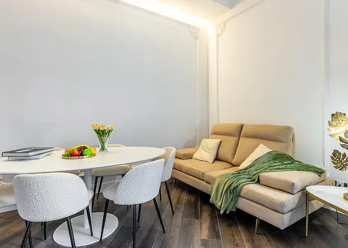 Station, Luxury & Modern With Comfort! 아파트 밀라노
