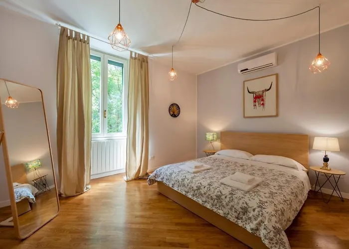 Luxury Design In Brera District - B