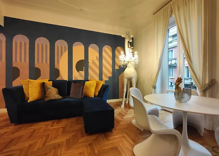 9 Guests 2 Together 2 And 3 Floor With, 4 Bedrooms, 4 Baths In Downtown With Ac, Wifi And Subway M1 M2 Airport Connected * Milán