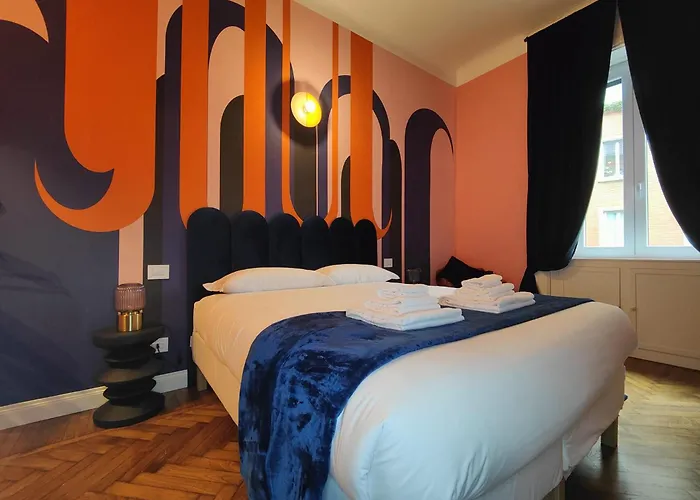 9 Guests 2 Together 2 And 3 Floor With, 4 Bedrooms, 4 Baths In Downtown With Ac, Wifi And Subway M1 M2 Airport Connected Milán