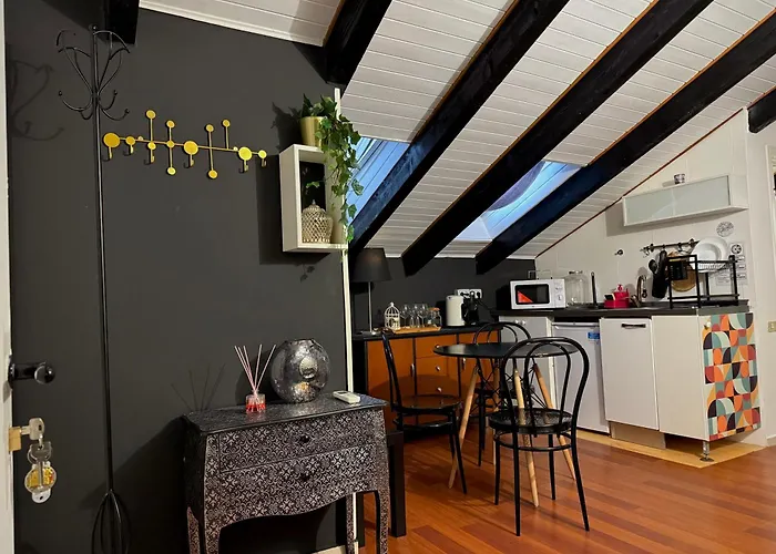 Hosting Dreams Attics - Duomo