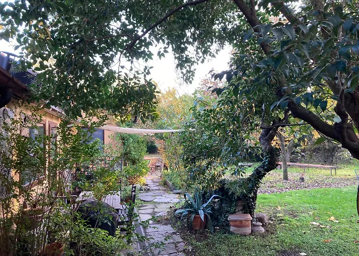 Oasis On Water In The Center Of * Μιλάνο