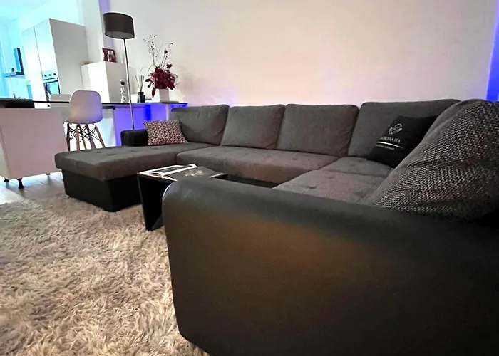 Yea - Your Exclusive Loft Next To Station Appartement *