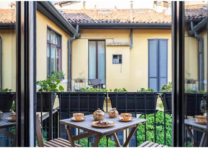 10 Minutes From The Duomo - Elegant Maison Mediolan