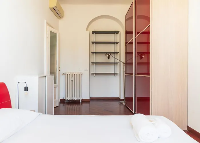 Youhosty - Perugino 6 Милан