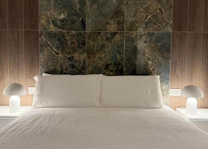 Daire Ando's Boutique