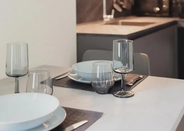 Gohost - Modern And Bright With Terrace And Balcony Milan