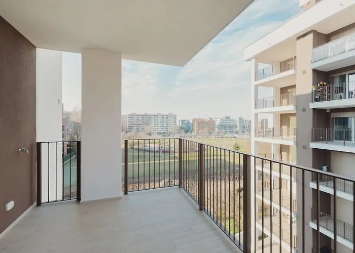 Gohost - Modern And Bright With Terrace And Balcony Apartment