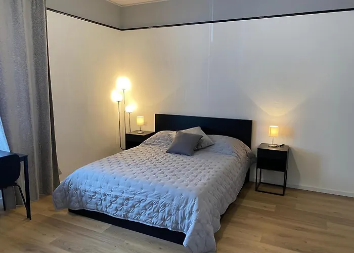 Grey House * Milánó