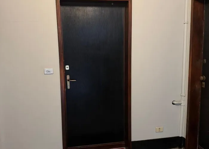 Isola Flat ميلان