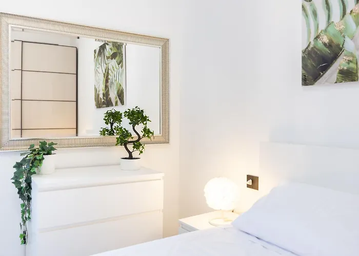 5 Stars Flat, Next To Subway, 3 Stops To Duomo, Ac & Wi-fi Lejlighed