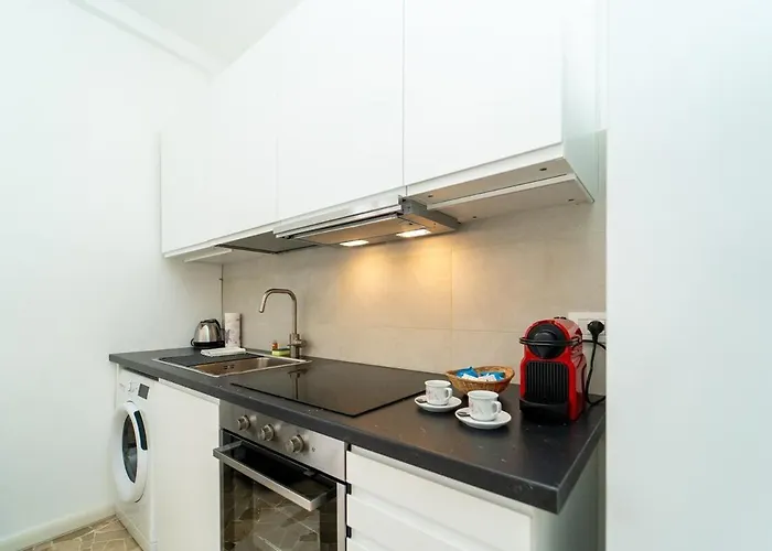 Apartment Bright In